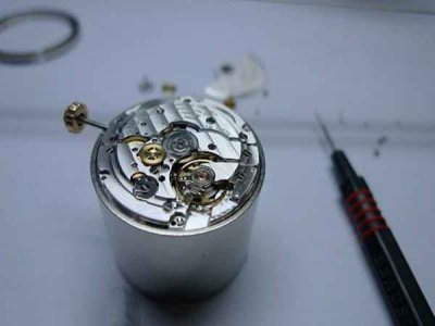 昆侖手表維修中心電話--新東維修部