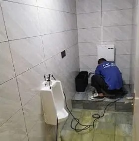 衛生間發生漏水怎么辦？ 衛生間防水補漏方法(圖2)