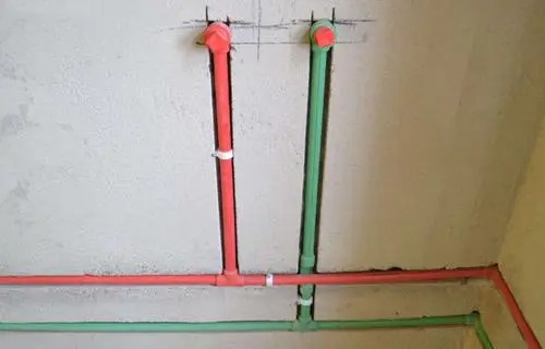 熱水管安裝的時候破裂怎么辦 安裝熱水管破裂維修(圖2) 熱水管安裝的時候破裂怎么辦 安裝熱水管破裂維修(圖2)