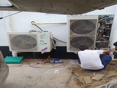 上面的吸頂機空調怎么拆卸