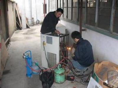 如何改變空調(diào)外機震動頻率