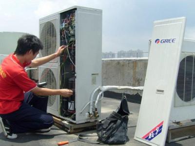 空調制冷劑在哪里加進去
