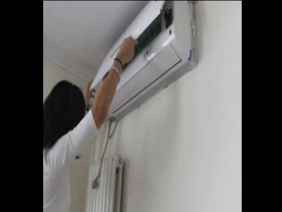 空調漏氟在室內怎么辦