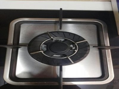 萬寶燃?xì)庠钤趺磽Q電池