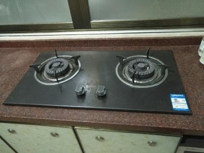 燃氣灶沒電打不著怎么辦(圖1)