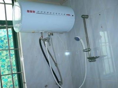 為什么熱水器插頭燙手