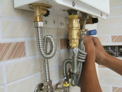 電熱水器內膽溫度高怎么調