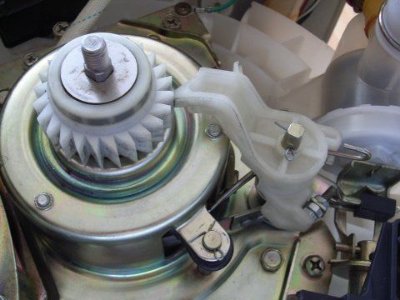 洗衣機進水閥門不關怎么辦