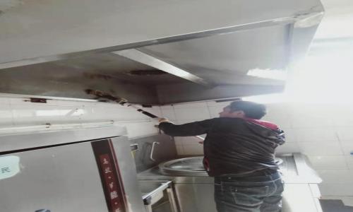 油煙機通電怎么不轉