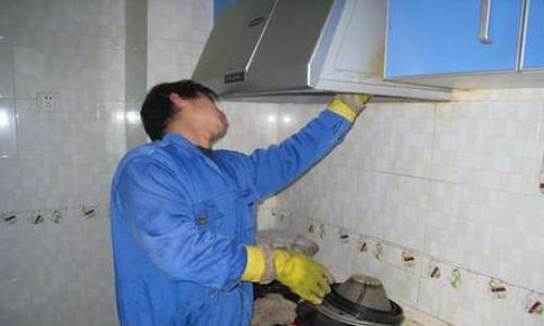 油煙機(jī)怎么和抽煙道固定