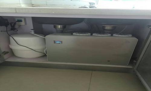 美的凈水器電磁閥怎么更換(圖1)