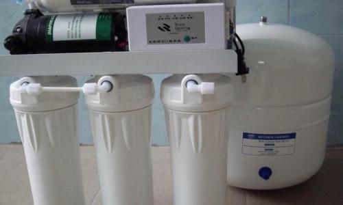 凈水器泵漏水怎么回事