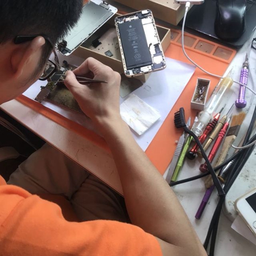 蘋果手機換主屏多少錢