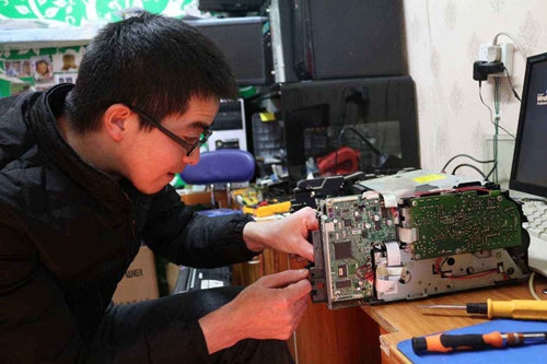 為什么修電腦的都不用光碟裝win7
