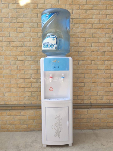 飲水機熱水口漏水怎么替換