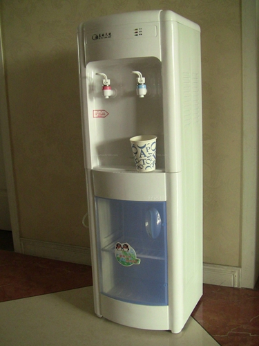 冷熱飲水機制冷溫度室多少(圖1)