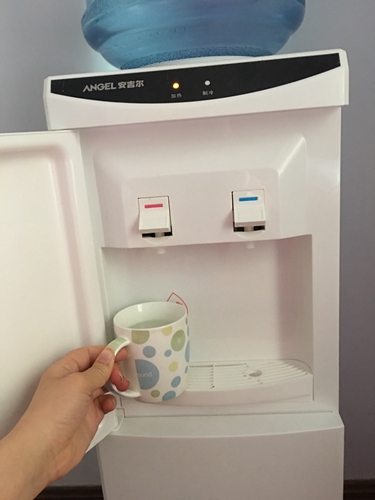奔騰飲水機水嘴怎么換(圖1)