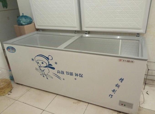 冷柜溫控器在哪里