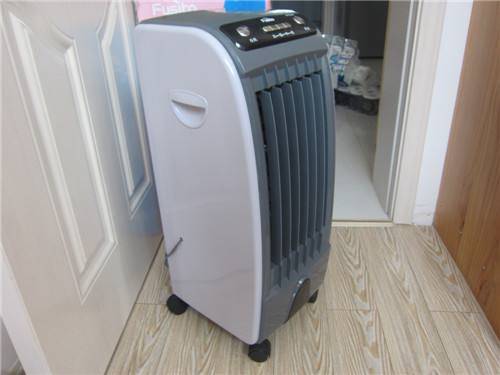 空調(diào)扇往外噴水怎么辦