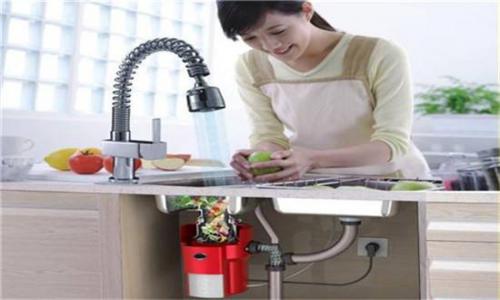 坐便器坐便體噴水處有部分孔一直滲水咋回事