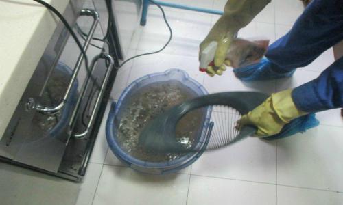 三星電視屏幕有一道線怎么修