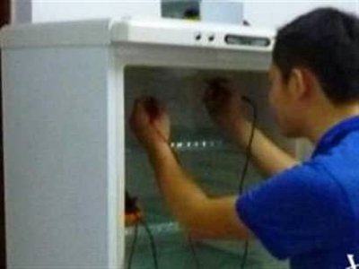 冰箱里的保鮮盒能直接盛放豬肉冷凍能把豬肉和保鮮盒粘在一起嗎 
