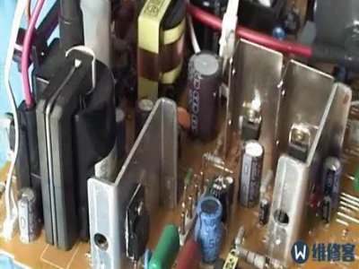 筆記本電腦屏幕不是全屏怎么調