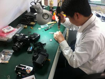 愛普生的打印機的電源線在哪邊